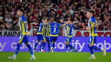 River, en caída libre: perdió con Rosario Central en un Monumental que explotó contra todos