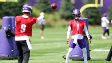 What McCarthy-Murray QB battle means for Vikings' locker room