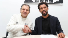 Vozinha firmó su contrato y fue presentado en las redes sociales de Colo Colo
