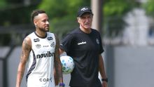 Pai de Neymar diz que Cuca 'foi infeliz' em resposta sobre craque jogar ou não contra o Remo e desabafa: 'As pessoas sempre procuram polêmica'