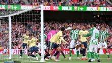 Piero Hincapié marcó para Arsenal en el amistoso contra Real Betis
