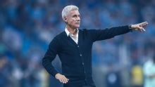 Luís Castro diz que sabe o tamanho da Copa do Brasil para o Grêmio e responde sobre semblante em meio a pressão: 'Sinal de idade...'