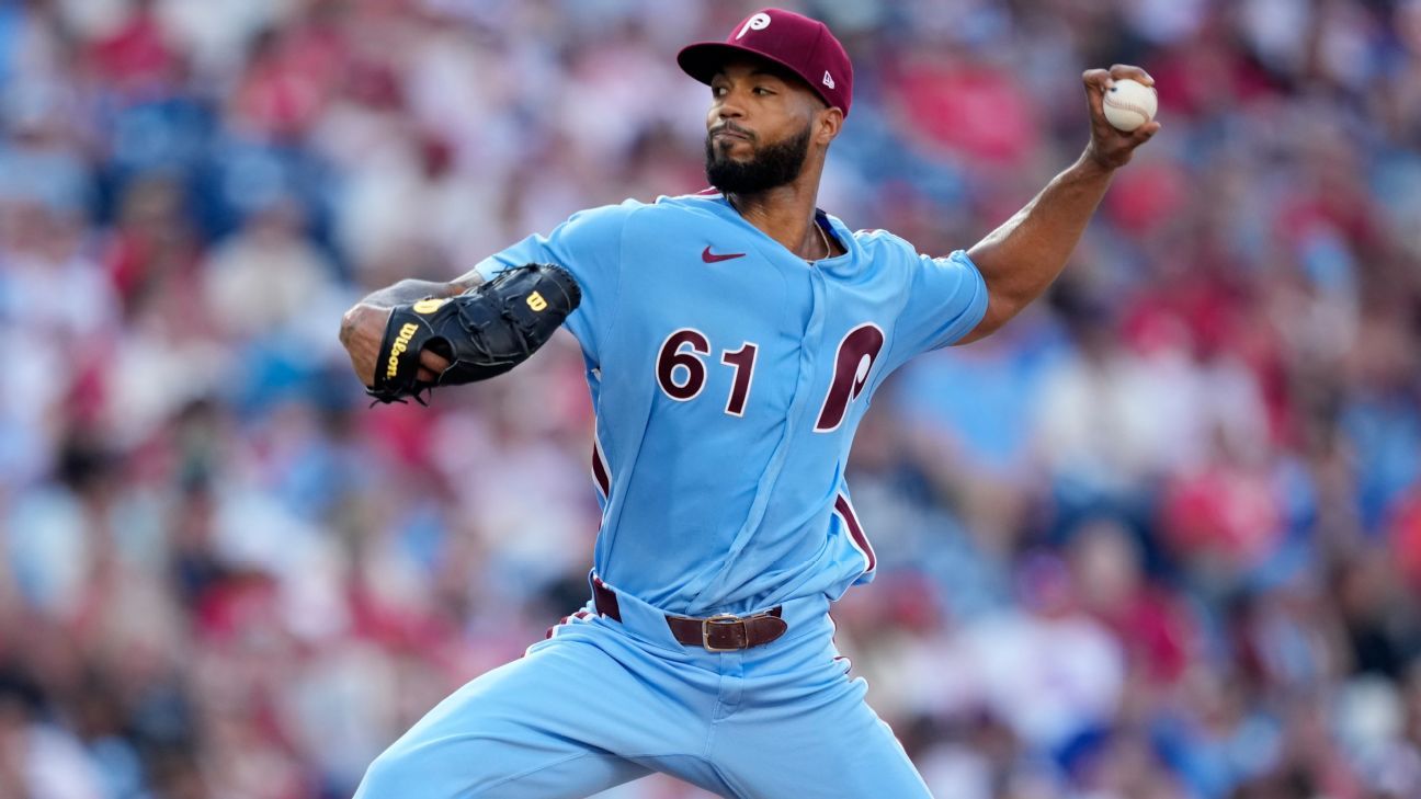 Phillies' Sanchez is 1st 15-game winner in MLB
