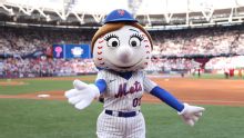 Mrs. Met, Goldy headline inductions into the Mascot Hall of Fame