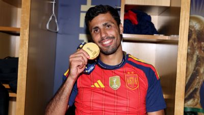 Man City reject Barcelona's opening €50m Rodri offer - sources