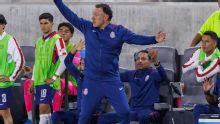 Milito rechaza las críticas a Chivas: "Estamos jugando muy bien"