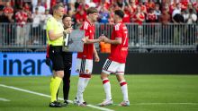 Man United being 'careful' with Mason Mount after injury scare