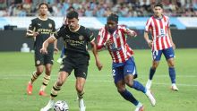 Manchester City sofre gol de joia de 16 anos, mas vira sobre o Atlético de Madrid e vence último amistoso