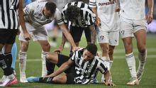 Barrera se lesiona, é levado para o hospital e preocupa no Botafogo: 'Me parece grave'