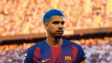 Liverpool sign Barcelona defender Ronald Araújo on loan with €55m permanent option