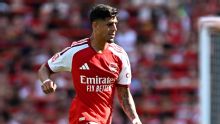 Piero Hincapié sumó minutos en la derrota del Arsenal ante el Borussia Dortmund de Justin Lerma en un amistoso