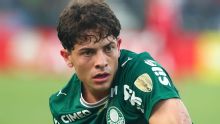 Napoli tenta contratação de Giay, lateral do Palmeiras