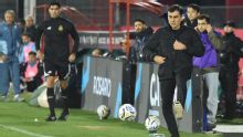 Gustavo Quinteros pidió disculpas a los hinchas y habló de su continuidad en Independiente tras la goleada sufrida ante Atlético Tucumán