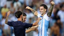 Em cena hilária, time do Málaga cobra pênaltis sozinho após polêmica com Fulham em amistoso; veja motivo e versões