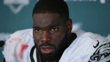 Jugadores de Eagles se encaran durante práctica