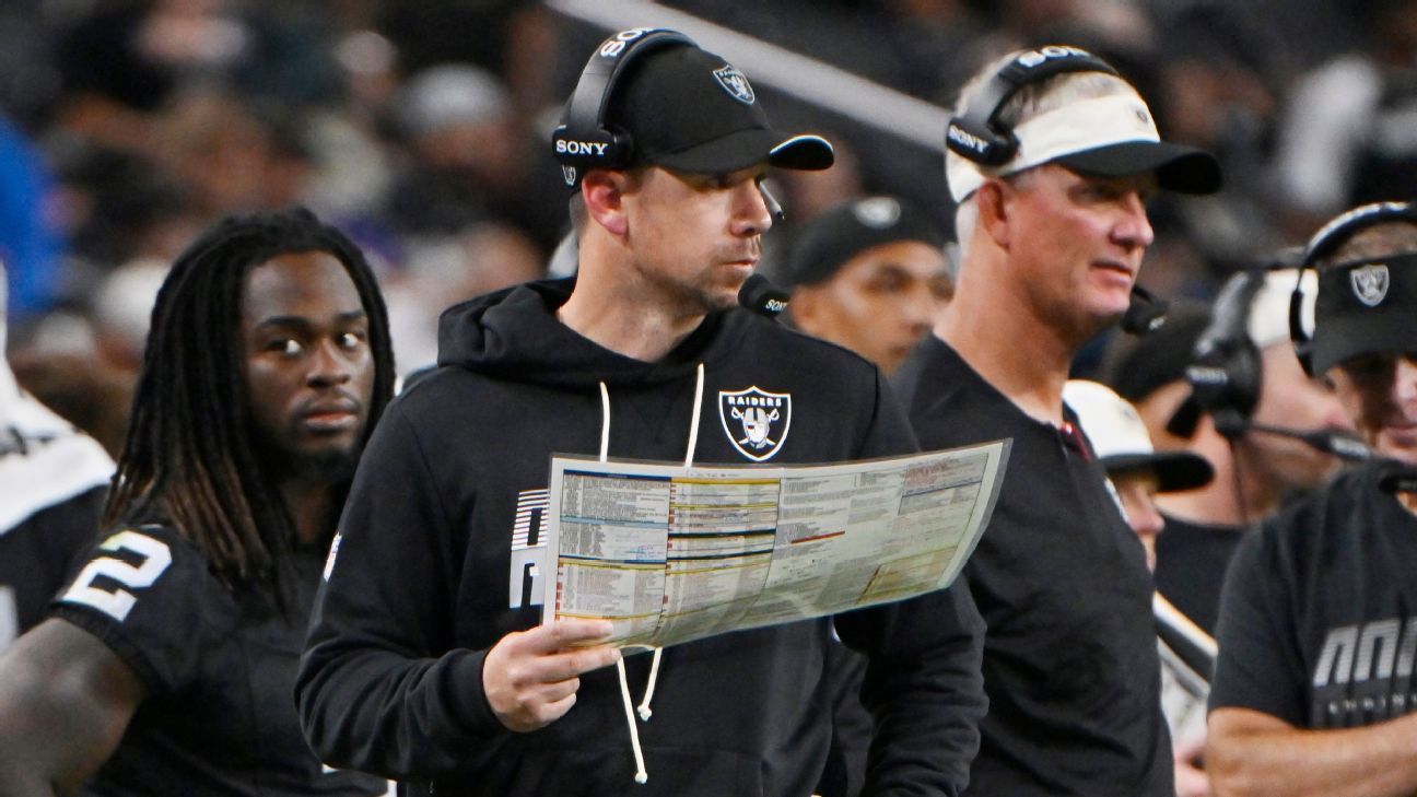 Kubiak's plan: More 1st-team reps for all 3 QBs