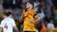Raúl Jiménez debutó en la Championship con gol y empate
