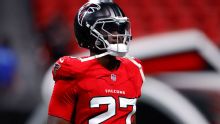 James Pearce, Falcons, suspendido por la NFL 8 partidos