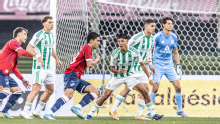 ¡EN VIVO! Racing y Nacional se enfrentan en el Estadio Centenario