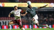 São Paulo leva empate do Coritiba, tropeça em casa e chega ao nono jogo sem vencer no Brasileirão