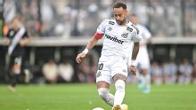 Depois de Thiago Mendes, Santos cutuca Vasco após provocação da torcida a Neymar: 'Dá próxima vez...'