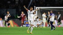 Neymar ironiza Thiago Mendes após vácuo em Vasco x Santos: 'A soberba precede a queda'