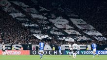 Súmula de Corinthians x Cruzeiro relata copos arremessados e invasão de torcedor na Neo Química Arena