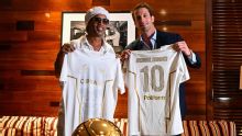 Quem é o único brasileiro do modesto time italiano que anunciou Ronaldinho Gaúcho e como colegas reagiram a anúncio surpreendente