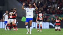 Fabrício Bruno desabafa após eliminação do Cruzeiro na Libertadores: 'Talvez tenha faltado...'