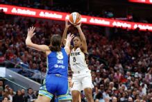 Fever's Mitchell sets WNBA record for consecutive 20-point games