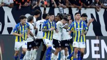 Raniele se manifesta após expulsão em Corinthians x Rosario: 'Tenho total noção...'