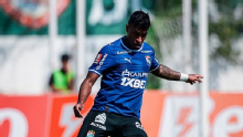 Miguel Araujo lamentó la derrota de Sporting Cristal y criticó el campo: "Parece césped de parque"
