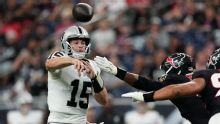 NFL: Raiders esperarán para nombrar su quarterback titular