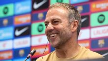 Barcelona boss Hansi Flick 'not worried' about Julián Álvarez situation