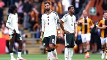European soccer live updates: Hull lead Man United in season opener