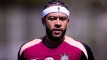 Vice do Corinthians reage a clipe polêmico de Memphis: 'Ganhei música de um rapper que foi contratado para jogar bola'