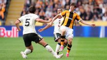 Man United slip to surprise Hull defeat as Premier League begins
