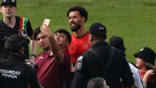 Con Vozinha como protagonista: Colo Colo vivió masivo Arengazo previo al Superclásico