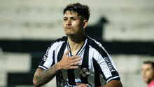 Esteban Crucci deja Wanderers y se muda al fútbol de Qatar