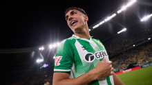 Facundo Bernal celebró su debut oficial con Betis, que venció a Real Sociedad