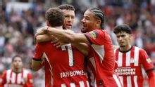 PSV raakt niet in de war van vroege tegentreffer en haalt hard uit tegen FC Groningen