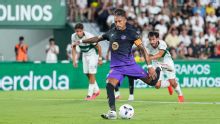Barcelona's Hansi Flick, Deco to hold further discussions on new striker move after league opener