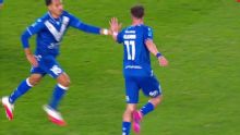 Gol a medias entre Pellegrini y Valdés para poner en partido a Vélez ante River