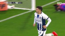 El Canario Álvarez convirtió de penal en su debut y adelantó a Talleres ante Rosario Central