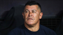 Almirón, sobre el partido de Di María ante Talleres: "Se pone el equipo al hombro y no para de correr"