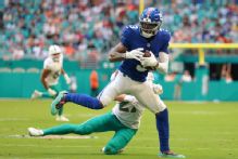 Giants' Harbaugh talks up Beckham's camp as final cuts approach