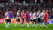 River vivió una noche funesta, cayó por penales ante Santa y quedó eliminado de la Sudamericana