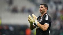 Chelsea set to sign Emiliano Martínez from Aston Villa - sources