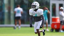 Dolphins envían a Tutu Atwell a Rams por Jarquez Hunter