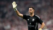 Chelsea sign goalkeeper Emiliano Martínez from Aston Villa